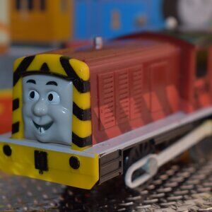 Salty Sodor Fuel Car Trackmaster Thomas & Friends 2013 Motorized Train Engine
